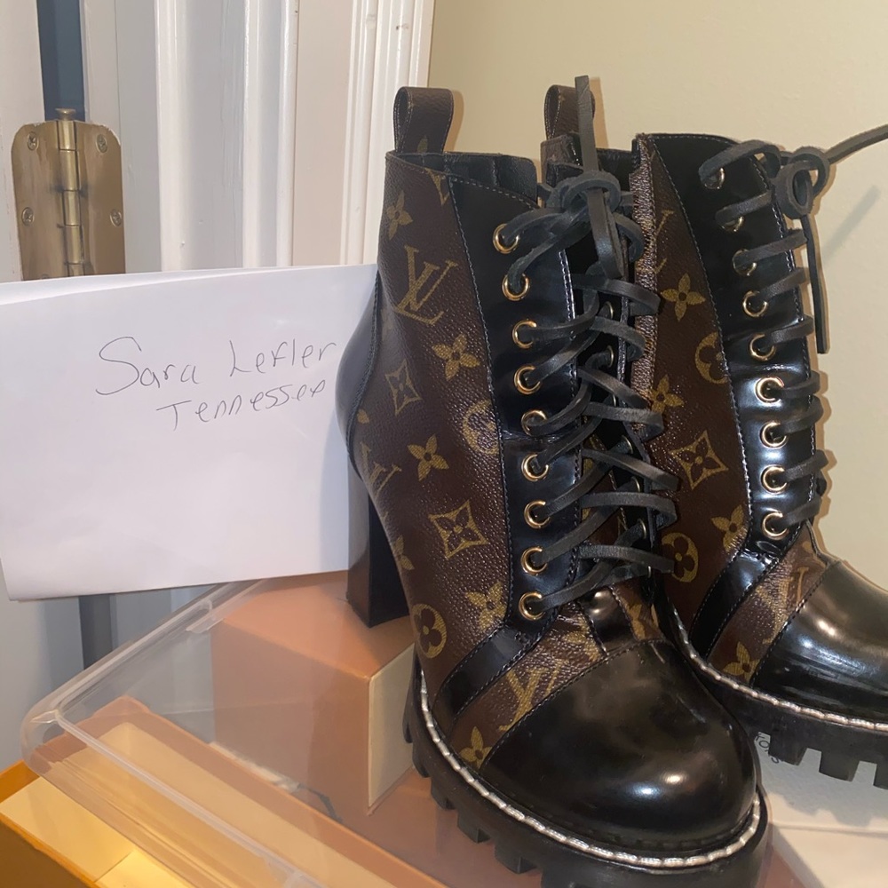 Sold - LV size 37
